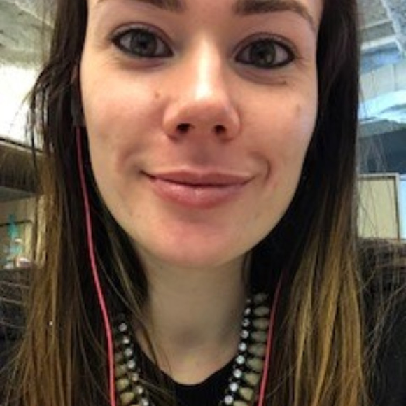 Meet your Posher, Annie - Picture 2 of 6